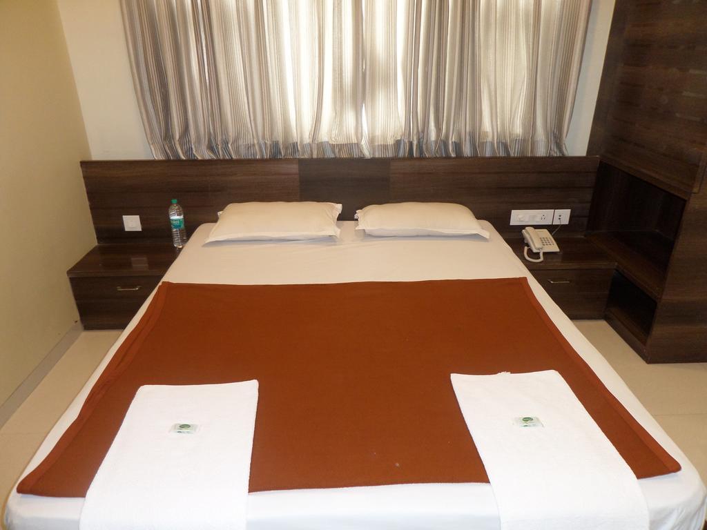 Sai Heera Residency Hotell Shirdi Rom bilde