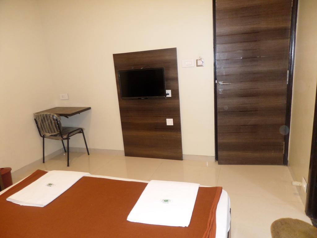 Sai Heera Residency Hotell Shirdi Rom bilde