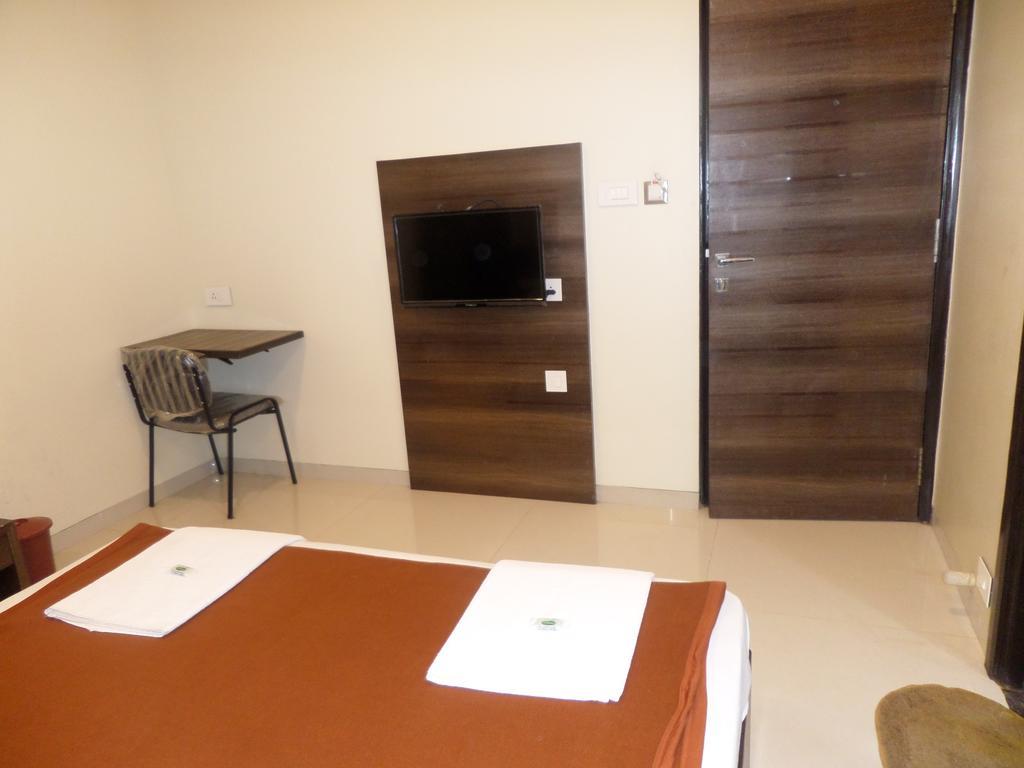 Sai Heera Residency Hotell Shirdi Rom bilde