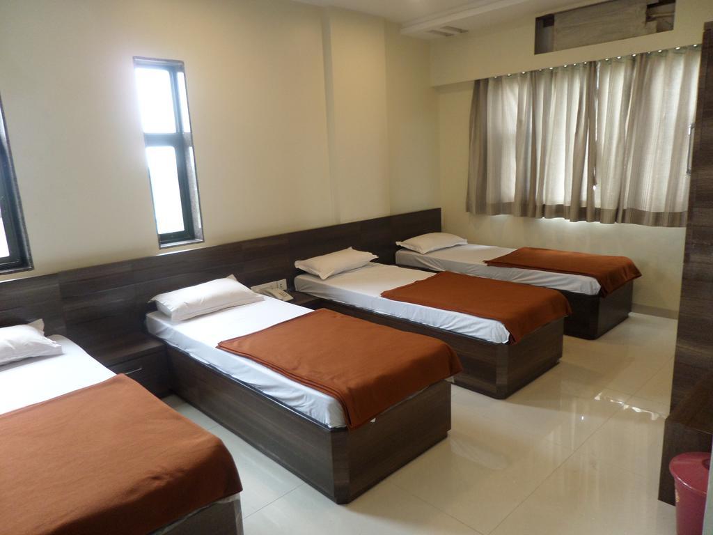Sai Heera Residency Hotell Shirdi Rom bilde
