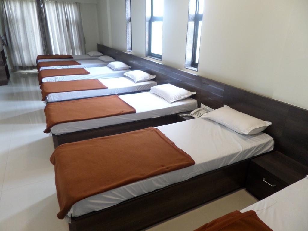 Sai Heera Residency Hotell Shirdi Rom bilde