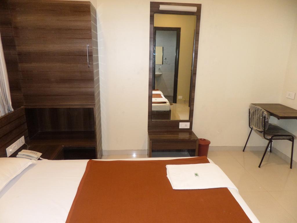 Sai Heera Residency Hotell Shirdi Eksteriør bilde